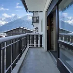 The Brevent Nest In/ski Out - Happy *