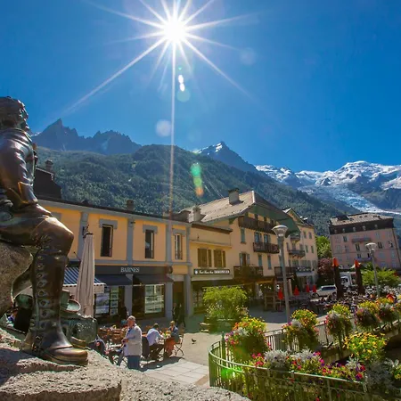 The Brevent Nest Ski-In/Out + Balcony & Parking - Happy Rentals *